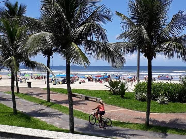 Ferienwohnung Frente Mar Piscina Churrasqueira Wifi Garagem Portaria 24Hs Solemar Exterior foto